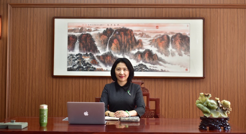 董事長(zhǎng)照片.jpg